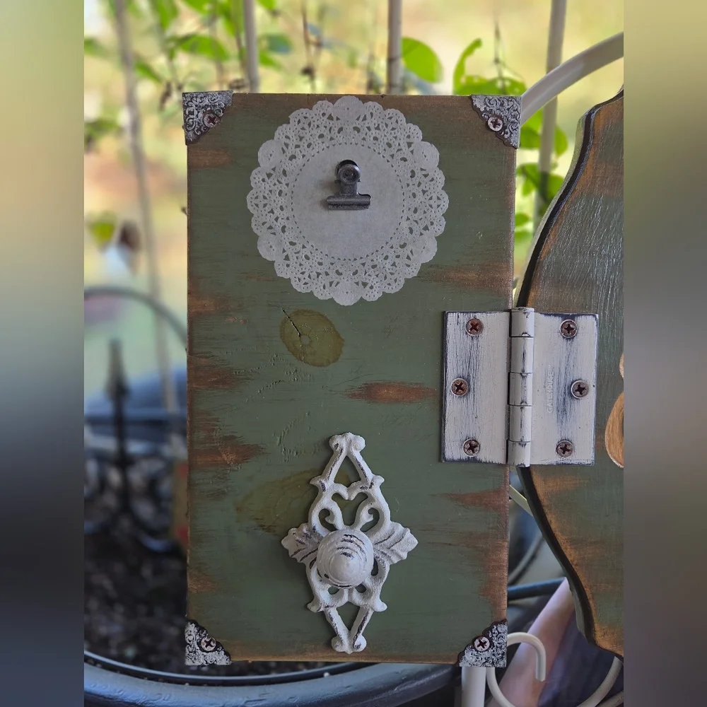 Handmade Farm Charm Decorative Wall Art Featuring Multiple Hooks & Picture Clips